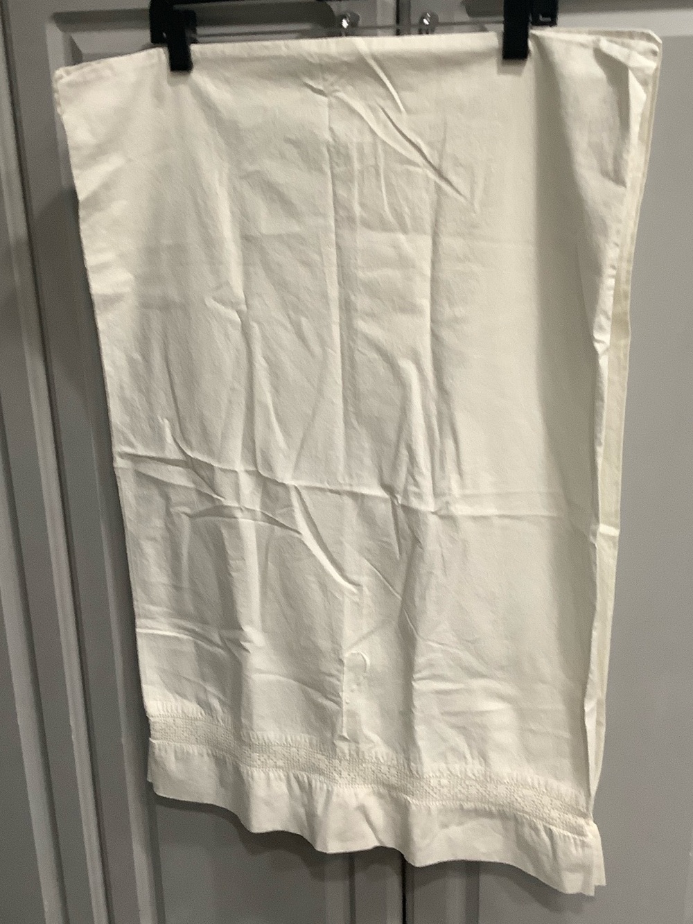 Shabby Chic Vtg Off Wht, Pillowcase, French Linen, Hemstitch “P” Monogram Detail